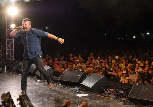 Travis Collins performs at the 2019 Tamworth Country Music Festival 2019, Tamworth