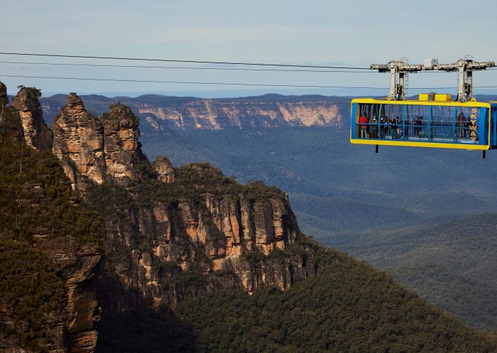 Cable car over the Three Sisters with Sydney Adventure Tours, Katoomba