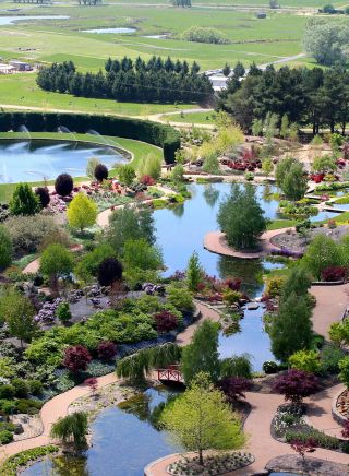 Water garden within Mayfield Garden, Oberon